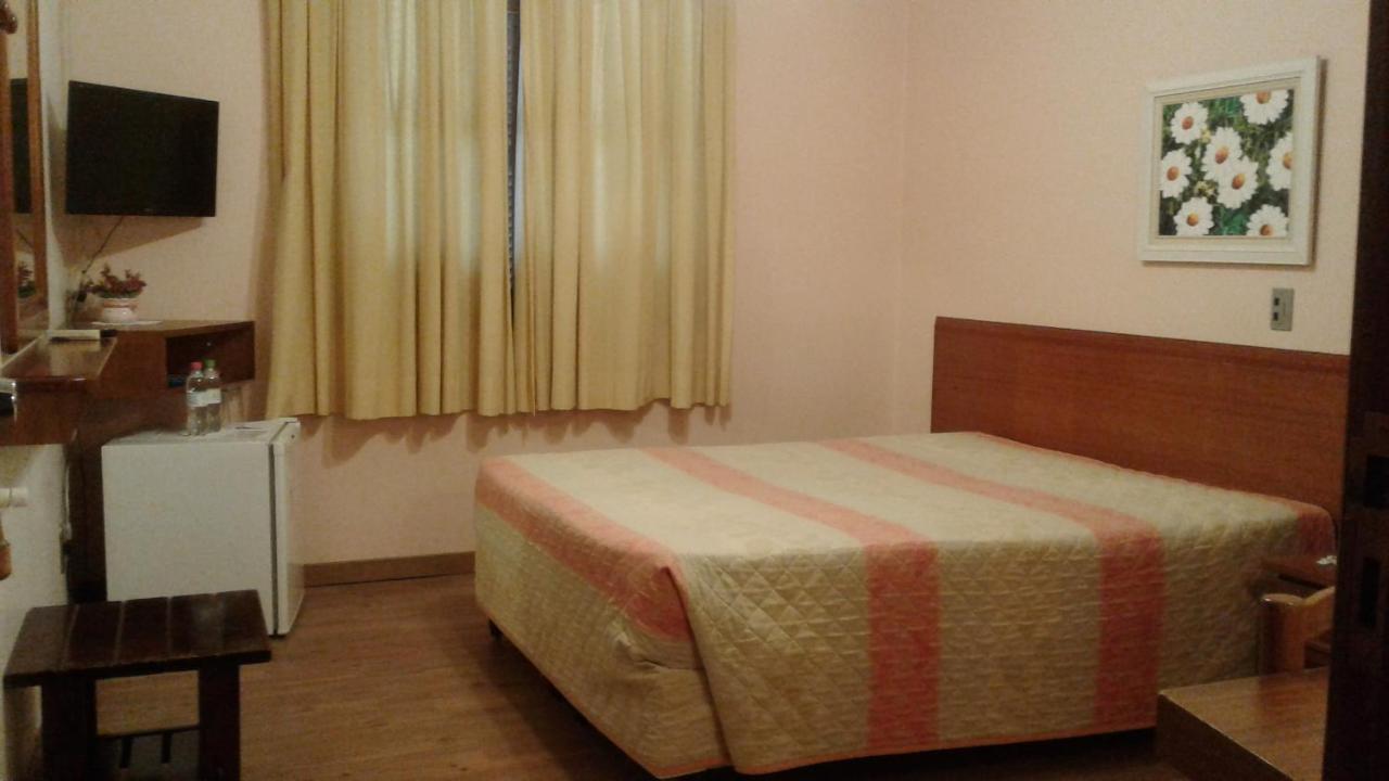 Hotel San Carlos Carlos Barbosa Bagian luar foto